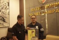 Kepala Satreskrim Polres Sampang, Iptu Nur Fajri Alim (kanan).